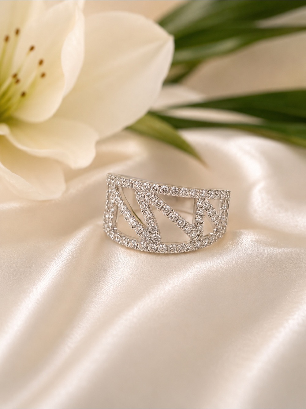 🇨🇦Canada Day Blowout Sale!Elegant Silver Pavé Cutout Band Ring -